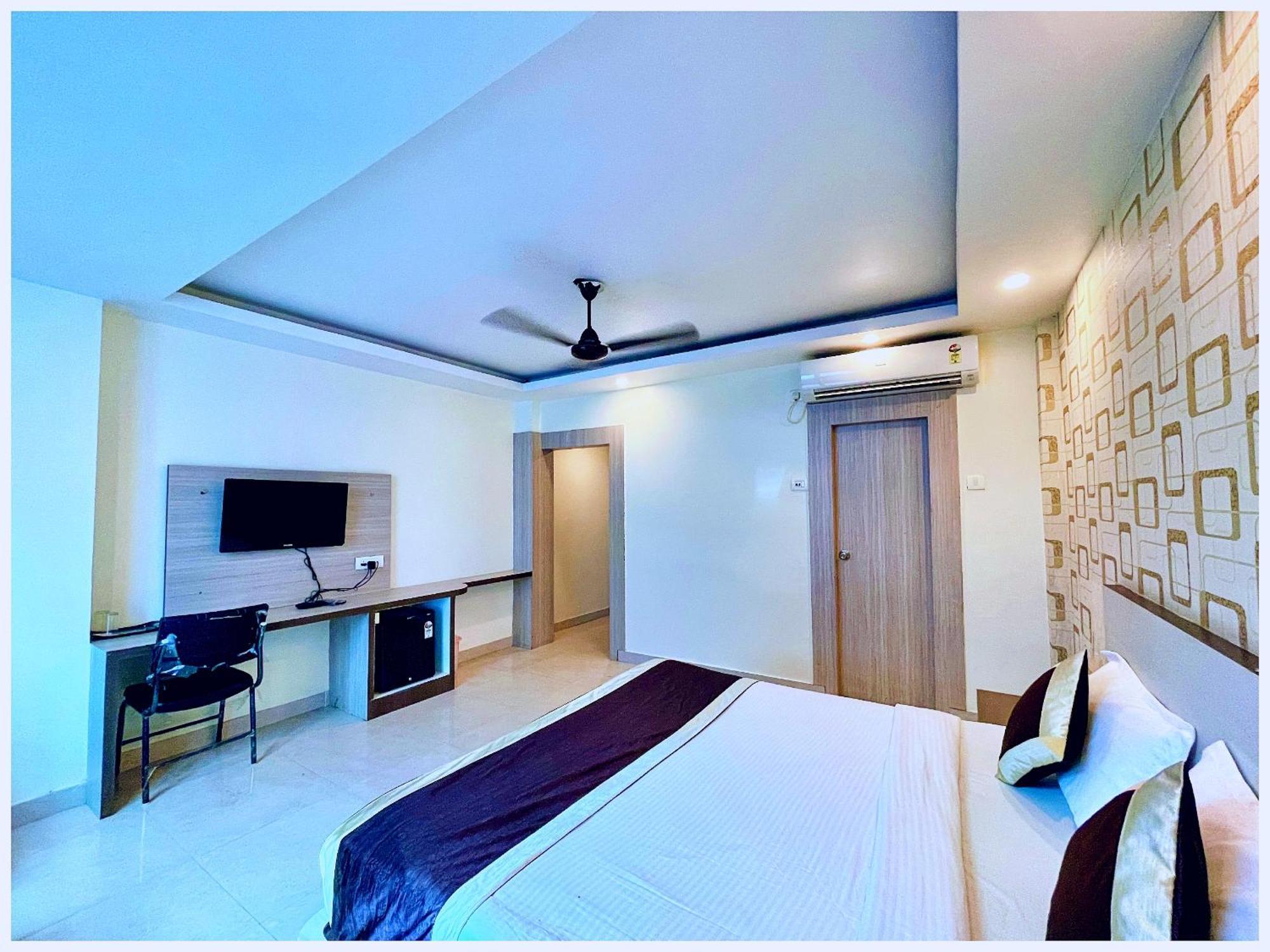 Hotel Aparna Grand Near Ram Janam Bhoomi And Temple - Fully Air Conditioned - Free Wifi Available - Best Budget Hotel In Ayodhya Luaran gambar